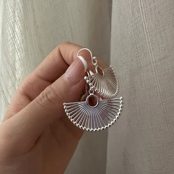 S925 Sterling Silver Niche Design Sense Fan Shaped Korean Earrings Fashionable INS Style Blogger Style Personality