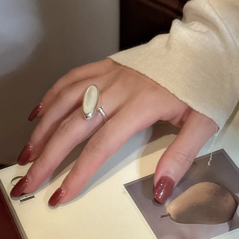 S925 Silver Niche Design Sense Fashionable Retro White Shell Ring Korean Version Simple Retro Wholesale - Image 3