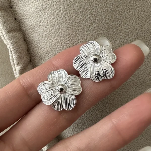 S925 Sterling Silver Korean Version Niche Design Sense Flowers Spring and Summer Retro Earrings Simple Ear Jewelry Handmade