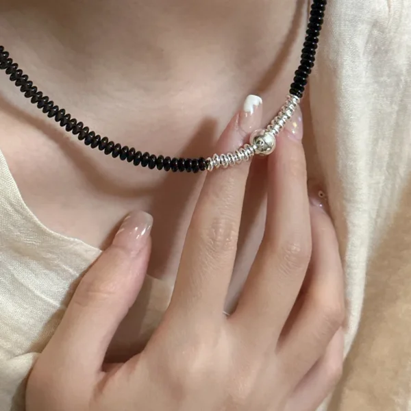 S925 Sterling Silver Simple Niche Black Agate Abacus Beads Geometric Ball Necklace Female Clavicle Chain Fashionable Autumn 2023