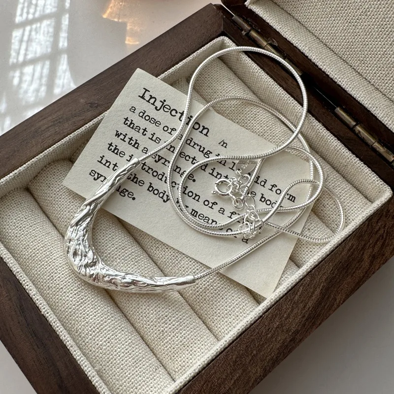 S925 Sterling Silver Korean Version Niche Design Texture Curved Necklace Retro Simple Collarbone Chain Wholesale