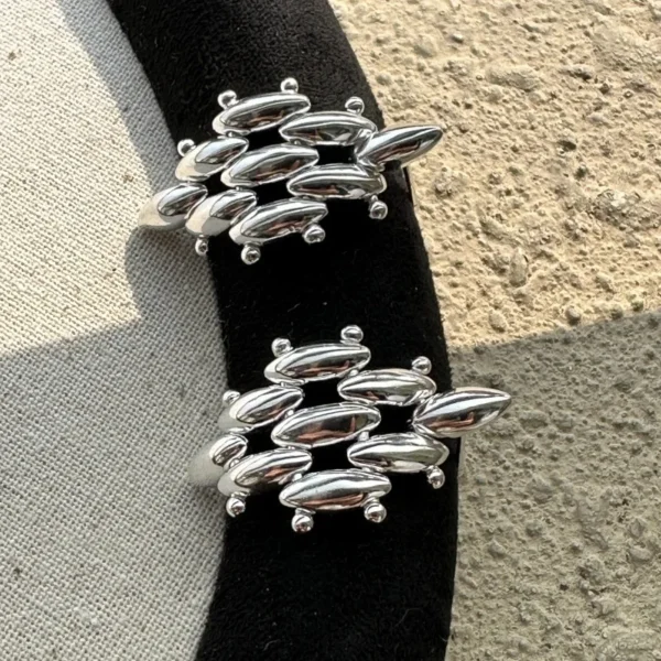 S925 Sterling Silver Korean Version Niche Design Sense Rice Beaded Earrings Simple Fashionable Personalized Woven Earrings