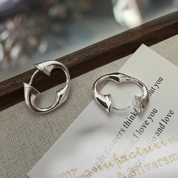 S925 Sterling Silver Niche Design Sense Pig Nose Heavy Industry Earrings Fashion Sense Minimalist Design Ear Buckle