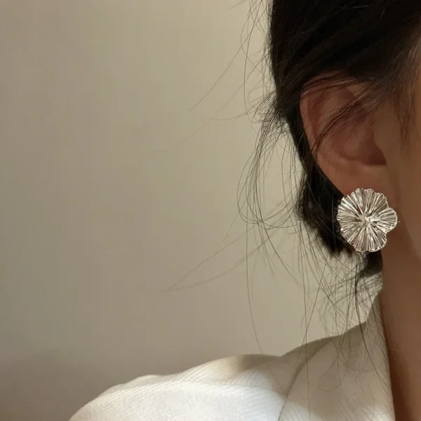Genuine Products Real S925 Sterling Silver Heavy Industry Texture Large Flower Earrings Fashion Sense Simple Stud Earrings