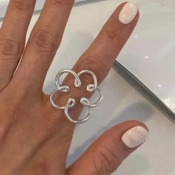 925 Sterling Silver Irregular Openwork Flower Ring Women's Simple Gentle Temperament Personality Small Flower Open Ring