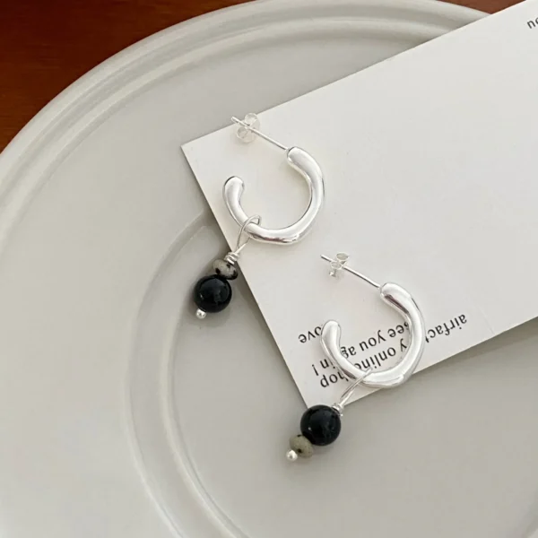 S925 sterling silver minimalist C-shaped black agate zebra stone earrings for women's ins2023 autumn and winter styles
