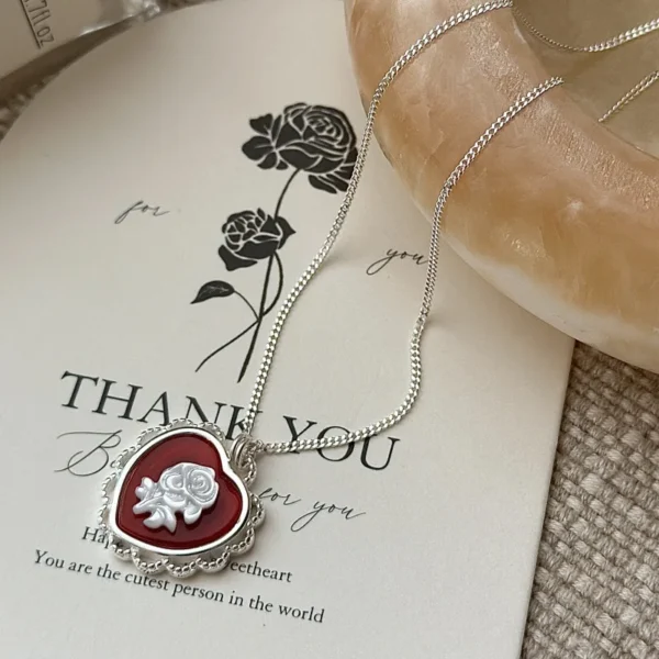 S925 Sterling Silver Korean Version Niche Design Sense Retro Red Cameo Necklace Italian Retro Collarbone Chain Wholesale