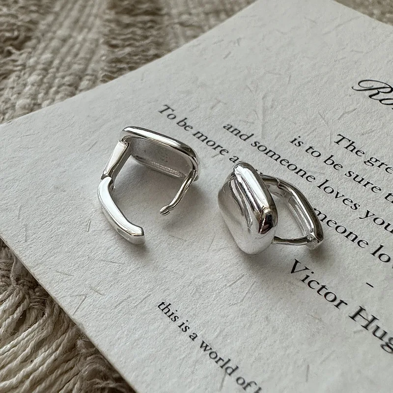 S925 Sterling Silver Korean Version Niche Design Sense Retro Square Ear Buckle Japanese Simple Fashion Basic Earrings - 画像 (5)