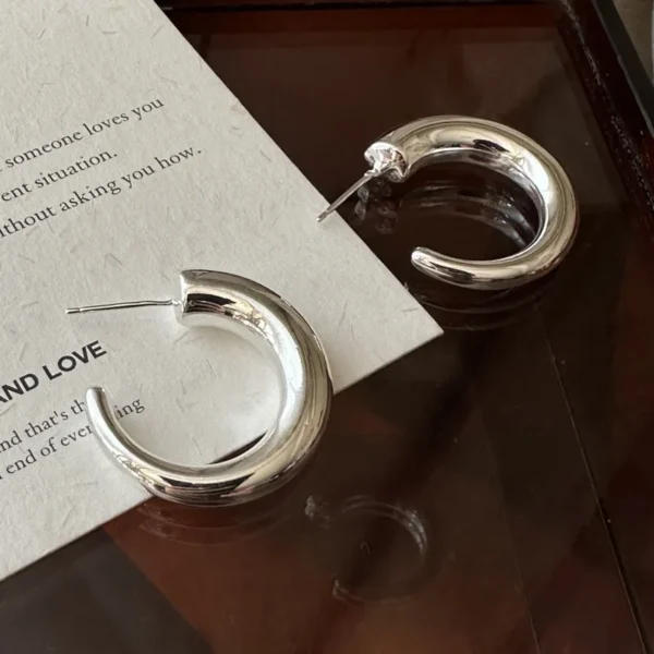 S925 Sterling Silver Korean Version Niche Design Sense Hollow Craft Earrings Korean Style Retro Simple Ear Jewelry Wholesale