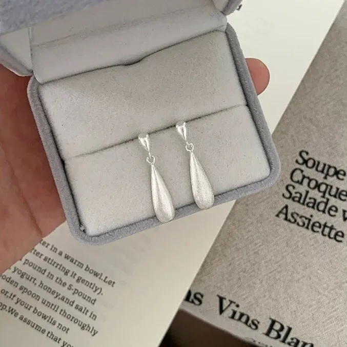 S925 Silver Korean Version Niche Design Ins Wind Brushed Water Drop Earrings Exquisite High-end Light Luxury - Image 5
