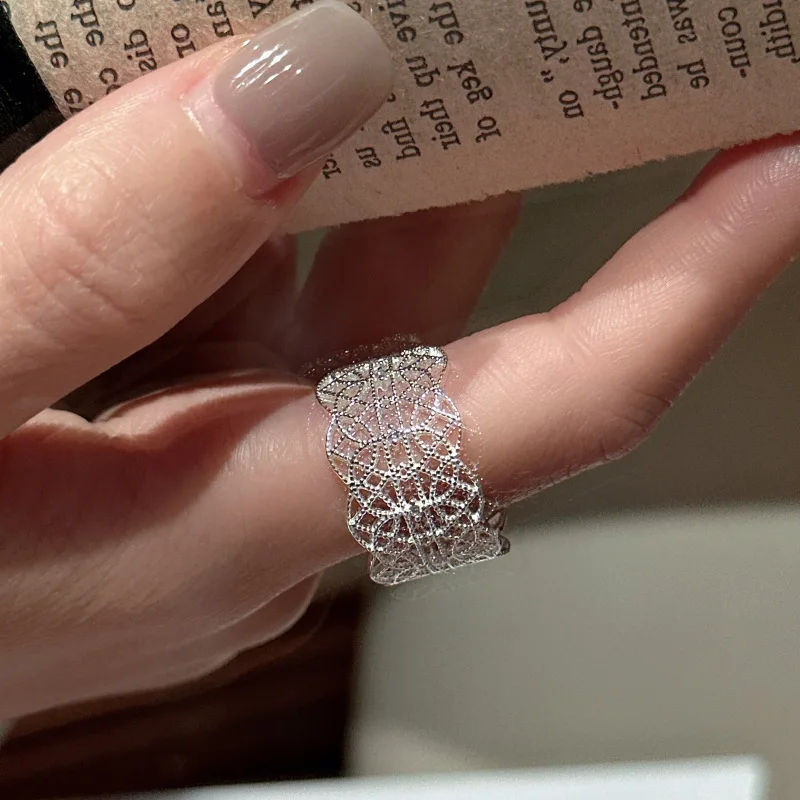 S925 Sterling Silver French Niche Design Sense Simple Texture Ring Japanese Style Fashion Court Lace Ring Wholesale - Image 3