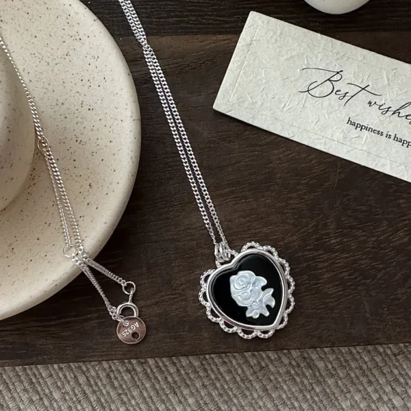 S925 Sterling Silver Niche Design Sense Cameo Small Flower Heart-shaped Collarbone Chain Italian Style Simple Necklace
