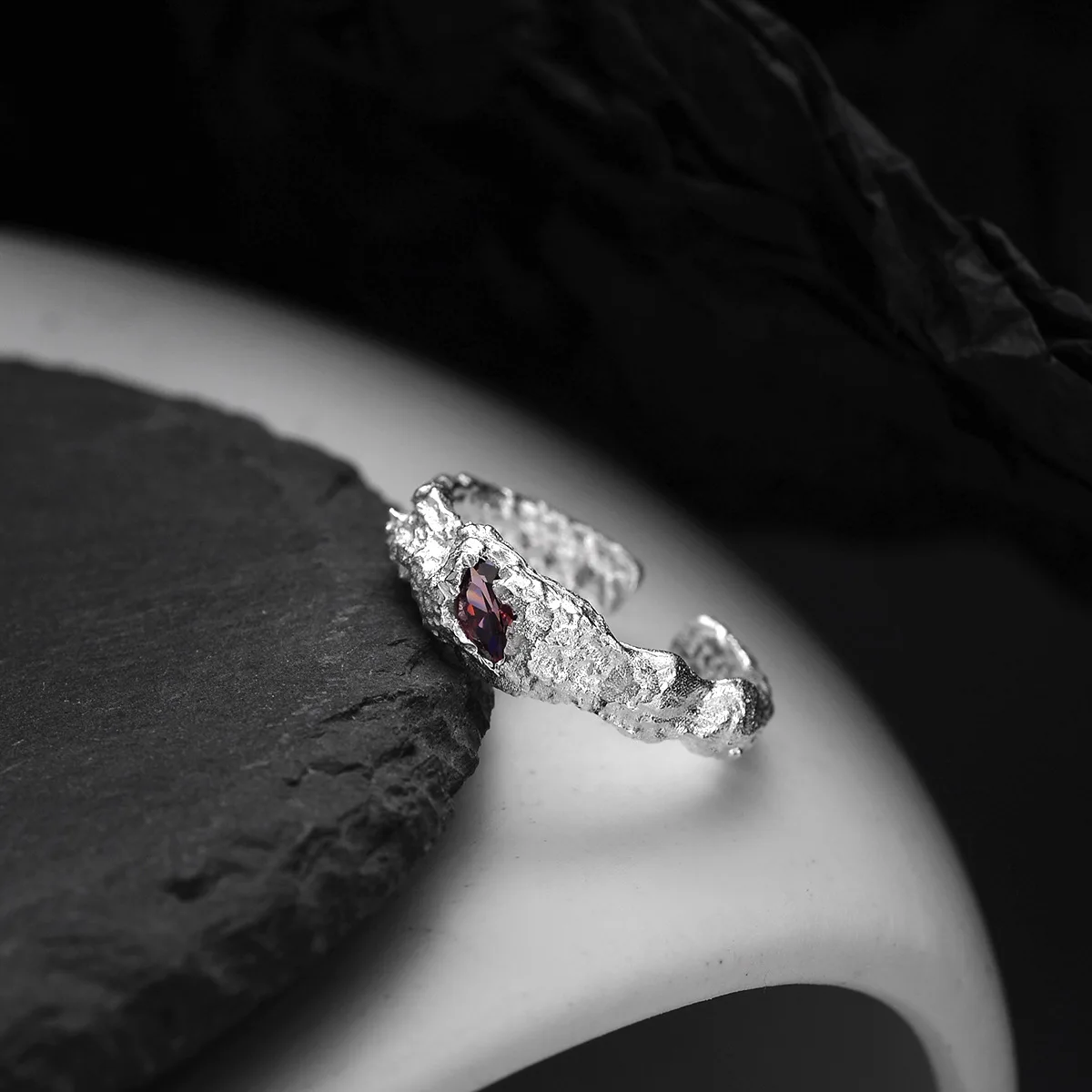 MLKENLY Niche design 100% 925 sterling silver broken texture ring female ins marquise unique open ring - 画像 (4)