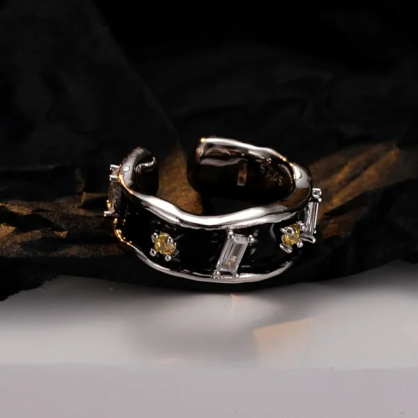 Fashionable S925 sterling silver black drop glazed ear cuff clip for women's Instagram style ear clip with diamond inlay