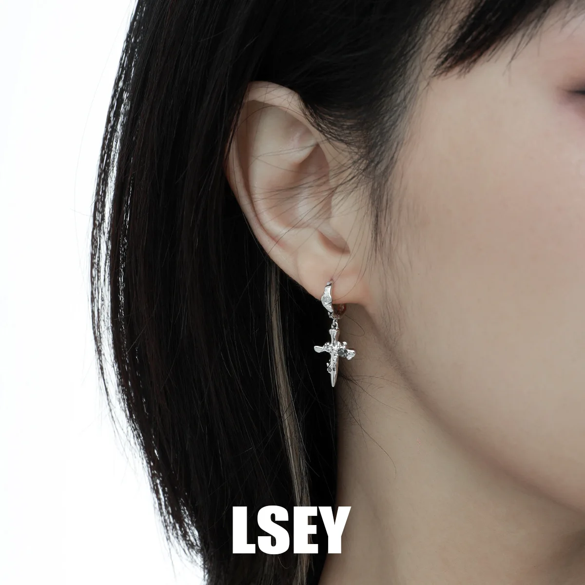 MLKENLY S925 sterling silver Ins high-end temperament versatile liquid cross hoop earrings