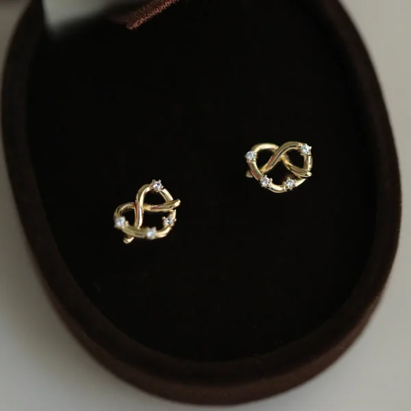 CHOZON S925 Silver 14K Gold Plated Love Cookie Earrings French Elegant Wholesale Dainty Jewelry for Women