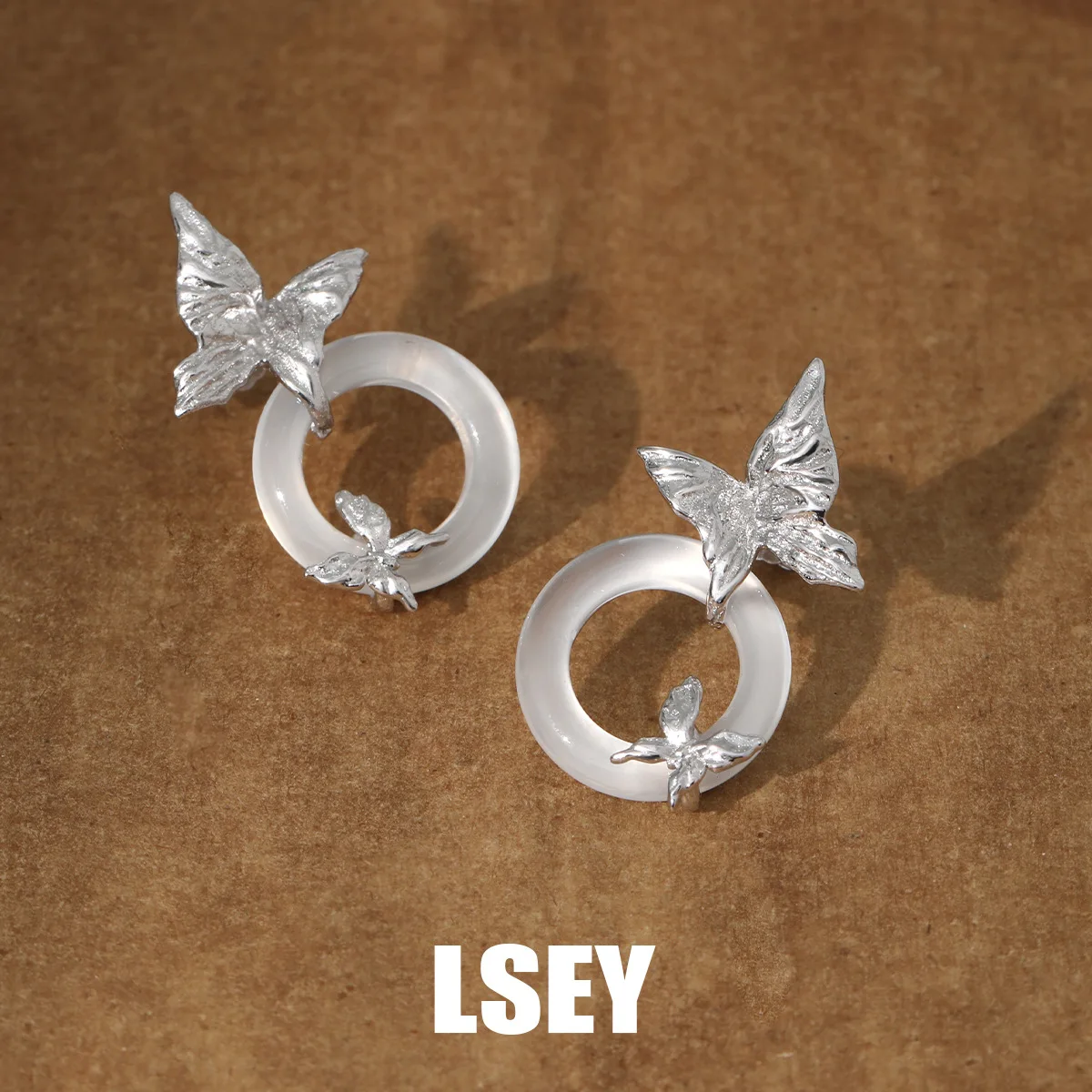 Minimalist S925 Sterling Silver Butterfly white Wade Running Circle Stud Earrings For Women Korean Exquisite Earring Girl Weddin - Image 3