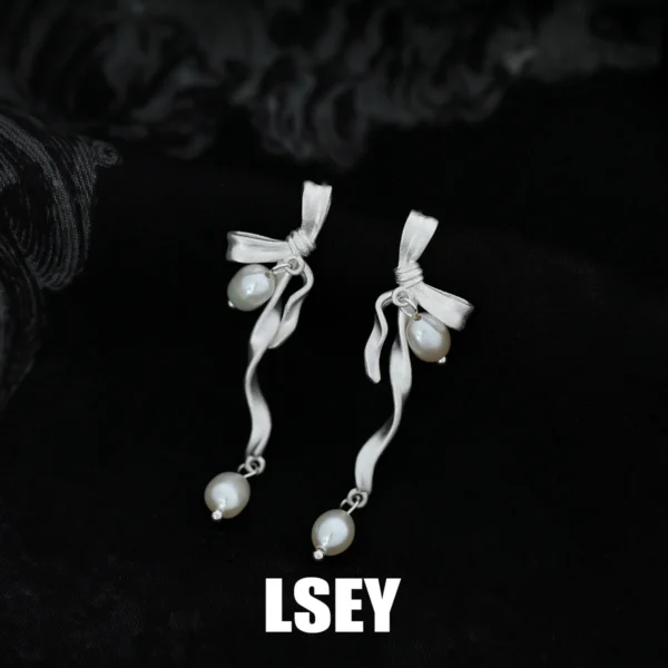 Minimalist S925 Sterling Silver Pearl Bowknot Stud Earrings for Women Elegant Handmade Woven Beaded Statement Earrings Jewelry