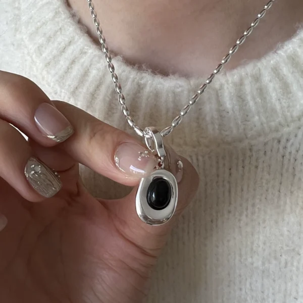 S925 sterling silver fashion texture simple oval design niche black agate necklace pendant women's necklace accessories