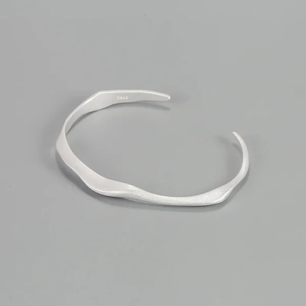 [Cciris.Com] 925 Silver Matte Brushed Bangle Irregular Hammered Japanese Minimalist Stackable Wholesale Jewelry for Women